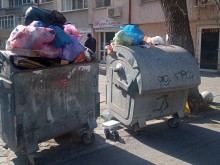 Миризма от пълни контейнери пречи на жители на Пловдив