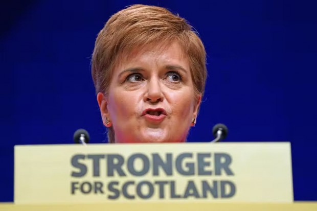 Оттегля се Никола Стърджън – лидерът на движението за независимост на Шотландия
