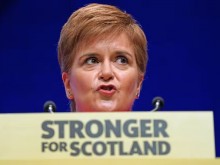 Оттегля се Никола Стърджън – лидерът на движението за независимост на Шотландия