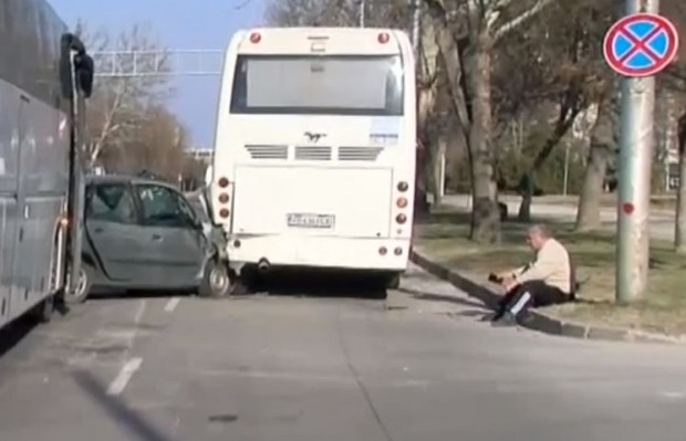 Възрастен шофьор е причинил инцидента с двата автобуса в Пловдив