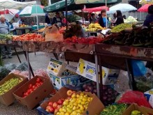 Струва ли си? Българите прескачат за по-евтин пазар до близък северномакедонски град
