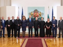 Президентът награди изтъкнати интелектуалци, Ибряма получи почетен знак