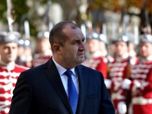 Румен Радев пред Kathimerini: Ако РСМ не включи българите в Конституцията, не може и да говорим за ЕС