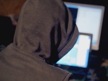 МВР Пловдив задържа четирима, изиграли бизнесмени за милиони левове
