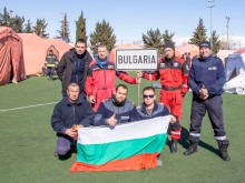 Живи и здрави се завърнаха търновските спасители, които помагаха в Турция