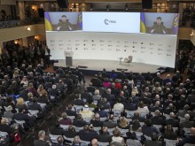 Зеленски в Мюнхен: Русия планира преврат и нашествие в Молдова