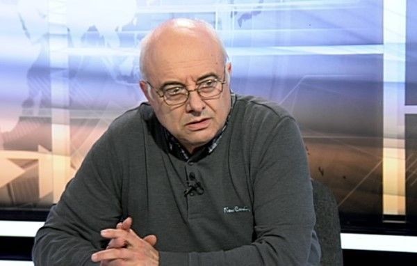 Васил Тончев: Очаква се отново разкъсан 49-ти парламент