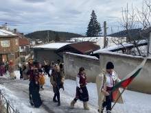 Пълен абсурд: В пловдивско село топят сняг и събират вода от улуците, за да поддържат хигиената си