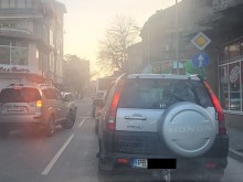 Пловдивчанин: Защо трябва да се шофира в насрещното?