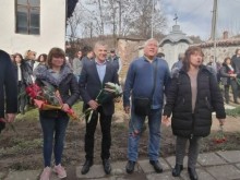Областният управител на Хасково откри паметна плоча на Васил Левски в село Гарваново