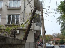 Оператори искат удължаване на срока за премахване на въздушните кабели