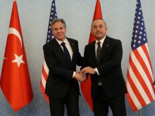 САЩ обещаха дългосрочна подкрепа на пострадалата от земетресенията Турция