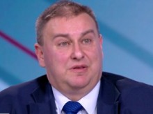 Емил Радев: Не е затворен прозорецът за еврозоната