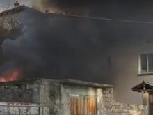 Възрастен мъж е обгазен при пожар в Кюстендил