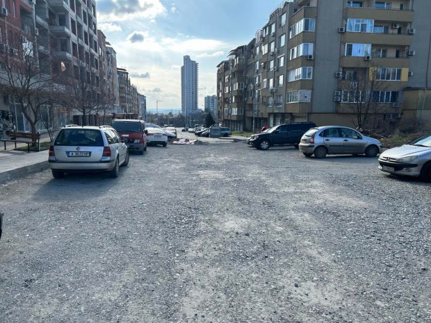 TD Община Бургас изгражда поетапно нова улица в к с Меден рудник