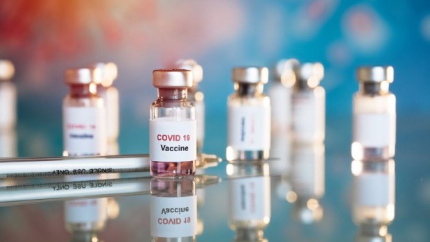 Бустерите на ваксина срещу COVID 19 засилват защитата срещу тежки форми включително