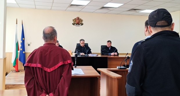 </TD
>Пловдивският апелативен съд потвърди решението за предаване на българския гражданин