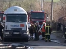 Цистерна с газ се запали в Хасковско, има евакуирани