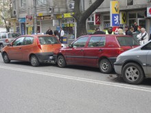 Тарикат с БМВ наниза автомобили във верижна катастрофа