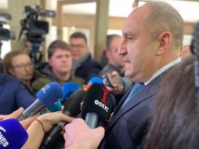 Радев: Недопустимо е да се гледа на въоръжените ни сили като донор за армията на Украйна