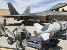 Bloomberg: САЩ ще доставят на Украйна модифицирани системи JDAM-ER