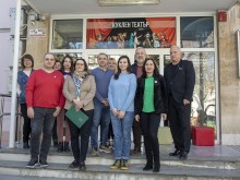 Държавният куклен театър в Стара Загора получи дарение от Ротари клуб Стара Загора – Берое