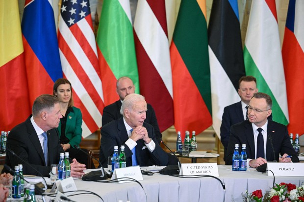 Байдън обсъди с лидерите на Букурещката деветка подкрепата за Киев и укрепването на НАТО