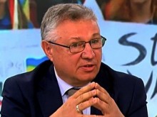 Доц. Шаламанов за позицията ни за Украйна: Пропуснаха се много шансове поради водещата роля на президента Радев