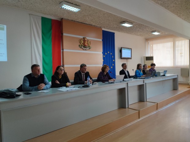 Без промяна остават местните данъци и такси в Община Казанлък