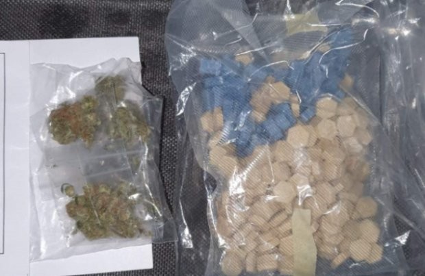 Иззеха близо половин килограм наркотици при проведена спецоперация в столицата съобщиха от МВР На