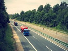 Аварирал камион затруднява движението по пътя Гурково - Велико Търново през Прохода на Републиката