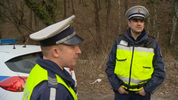 Пътният полицай Алек Каленски отново отказа подкуп. Този път парите