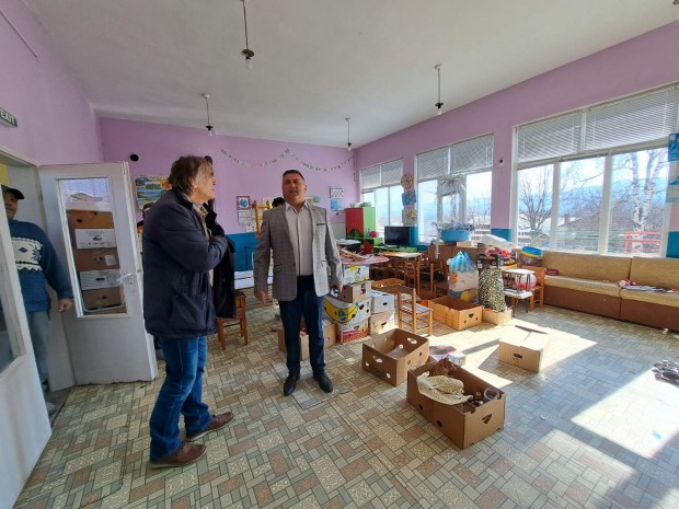 След 30 години: Започна ремонтът на детската градина в павелбанското село Осетеново