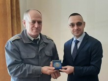 Началникът на пожарната в Мадан е награден с "Почетен знак" на МВР