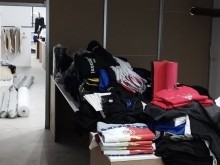 Полицейска акция в Асеновград разкри незаконен шивашки цех за производство на маркови дрехи