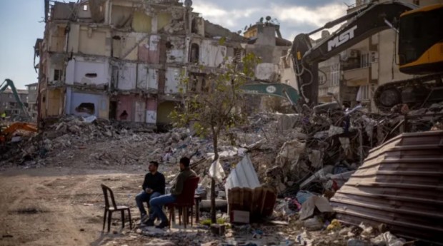 Над 50 000 стана броят на жертвите на земетресенията в Турция и