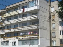 Инженери: При по-силен трус една липсваща носеща стена би сринала цял 5-етажен блок