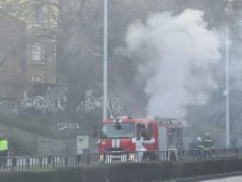 Кола се запали на оживен булевард в Пловдив