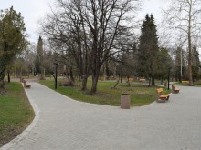 Ремонтираха голяма част от парк "Света Троица" в Бургас