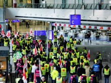 Стачка на няколко летища в Германия отмени десетки полети