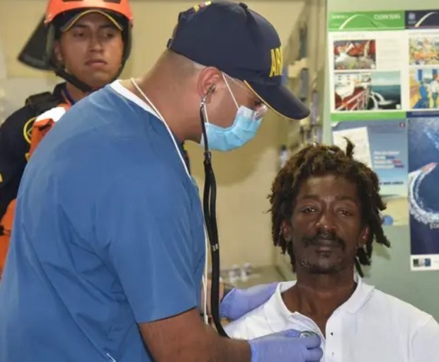 47 годишният Елвис Франсоа прекара 24 дни изгубен в Карибско море