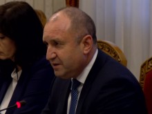 Радев: Необходими са механизми за справяне с инфлацията и спекулата