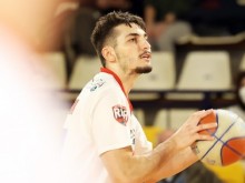 Борислав Младенов с нов силен мач в баскетболната Серия "Б"