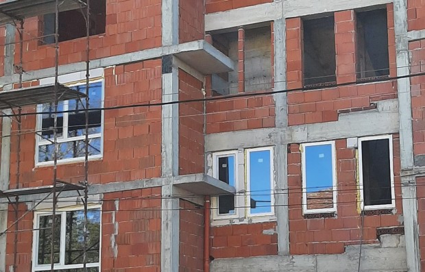 Снимки на новострояща се сграда в Пловдив бяха определени за