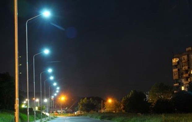 Изграждаме ново улично осветление в район Одесос на ул Хан