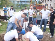 Градина във формата на детелина създадоха от МГЕРБ – Пловдив