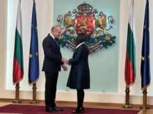 Радев отличи с орден "Мадарски конник" Херо Мустафа