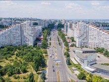 В най-бедната държава в Европа: Заплатата ми е едва 200 евро, а войната е толкова близо