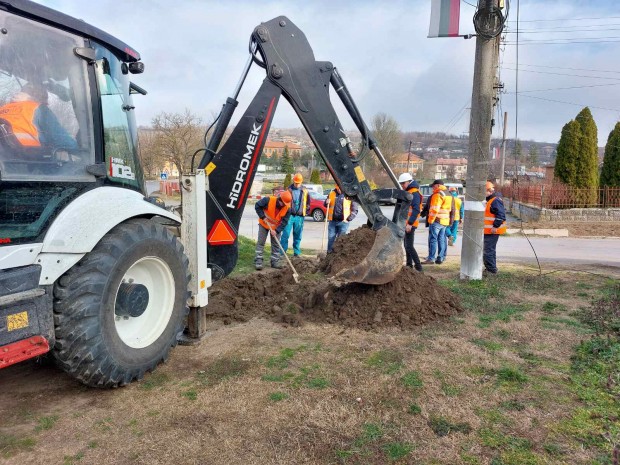 С 6,5 млн. лв. ремонтират 7-километрова пътна отсечка в Свищовско