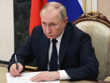 Путин забрани чуждиците за официални лица и в документи